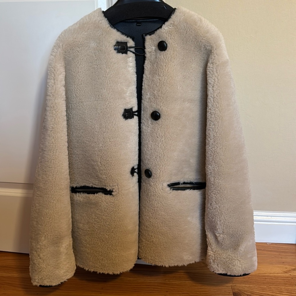 NWOT Mango Contrast Faux Leather Trim Faux Fur Toggle Coat